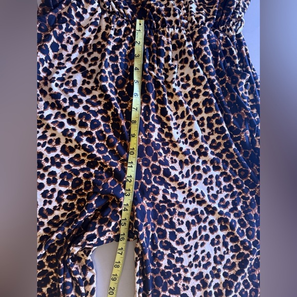 Plus Size Women’s sleeveless Leopard Print Jumpsuit size 3X pre-owned wide leg - Picture 11 of 16
